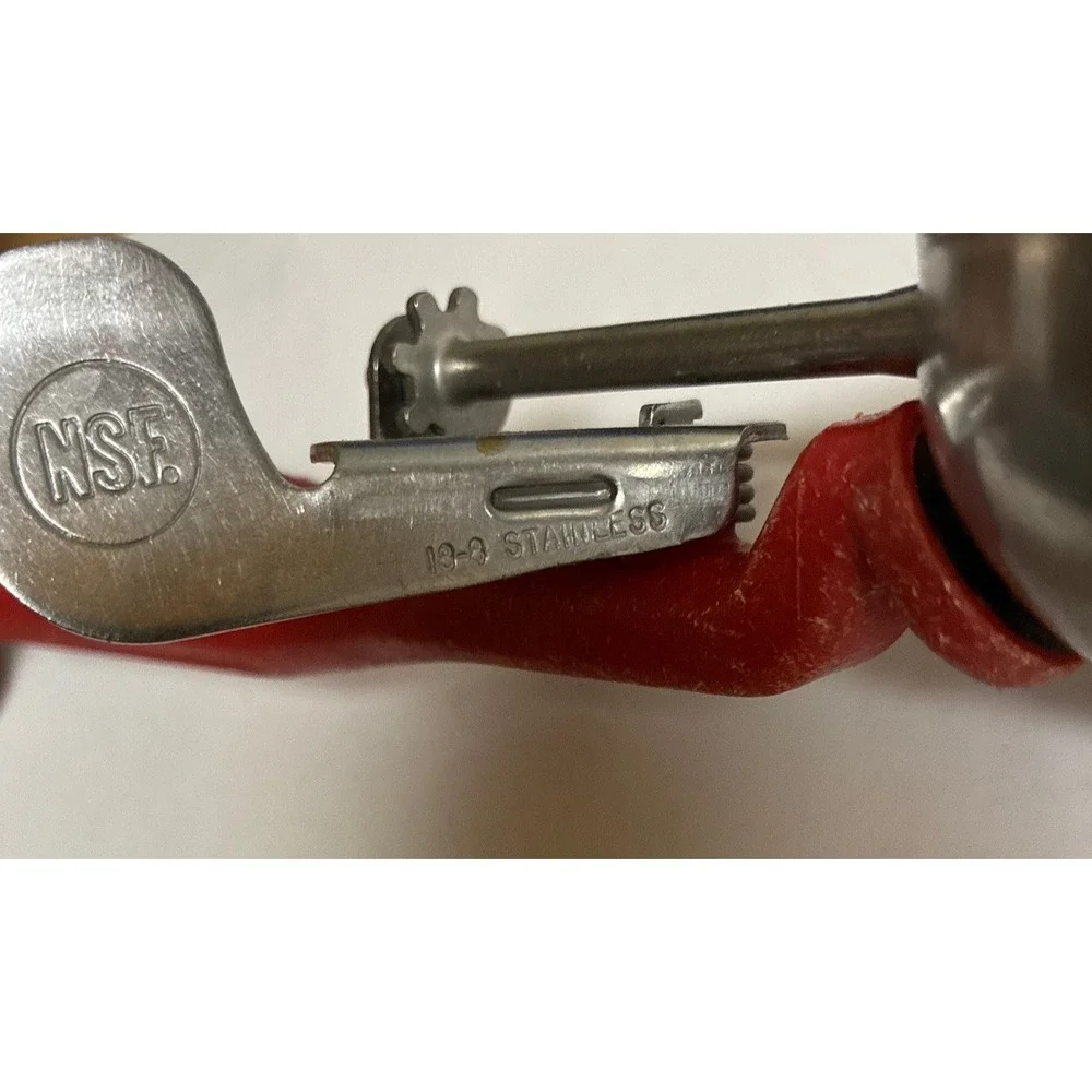 Vollrath Scoop #24 Red 1 1/3 oz Thumb Press Disher Ice Cream Scoop‎ USA Vintage